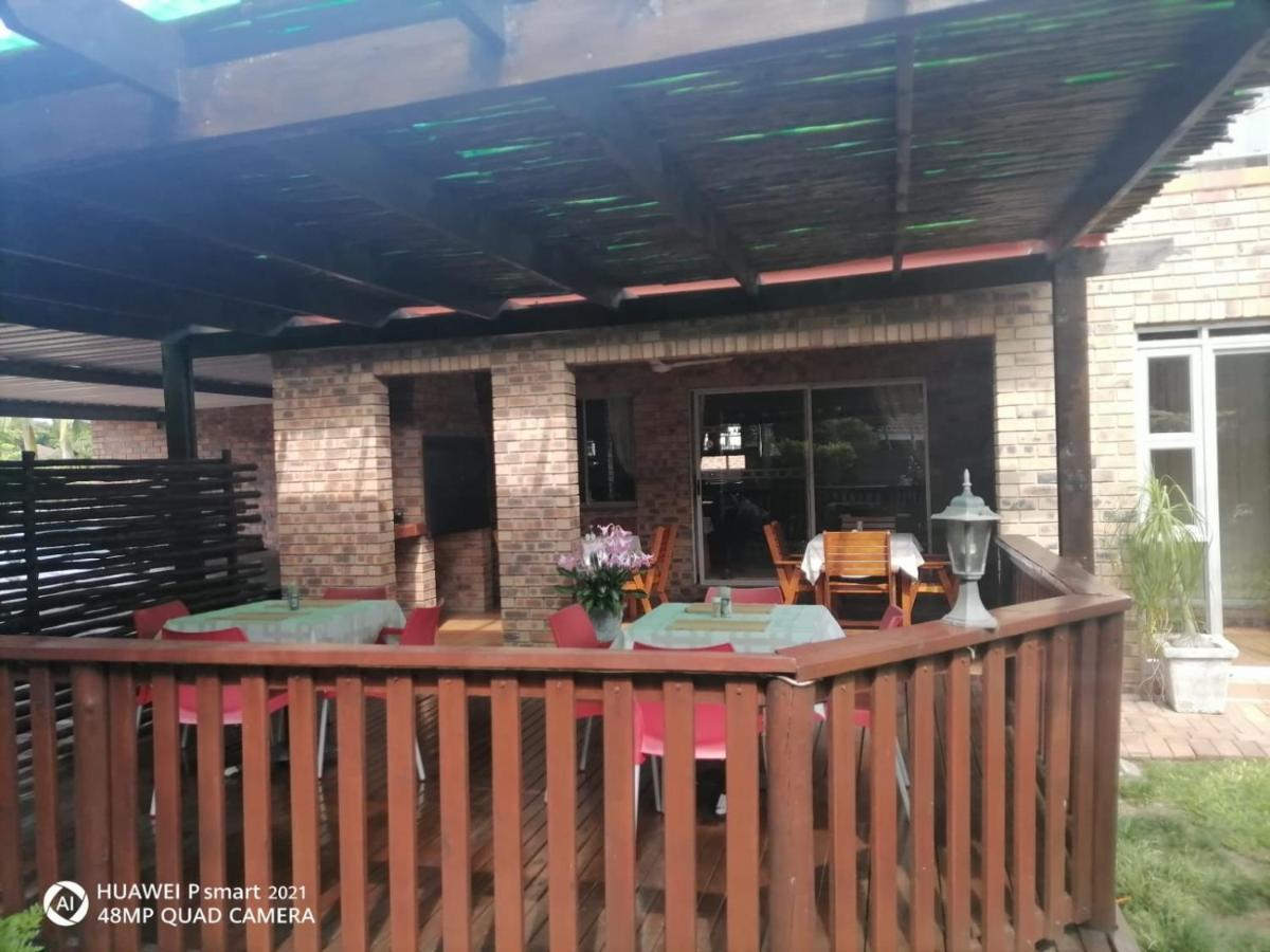 Duneside Guest House Richards Bay Ngoại thất bức ảnh